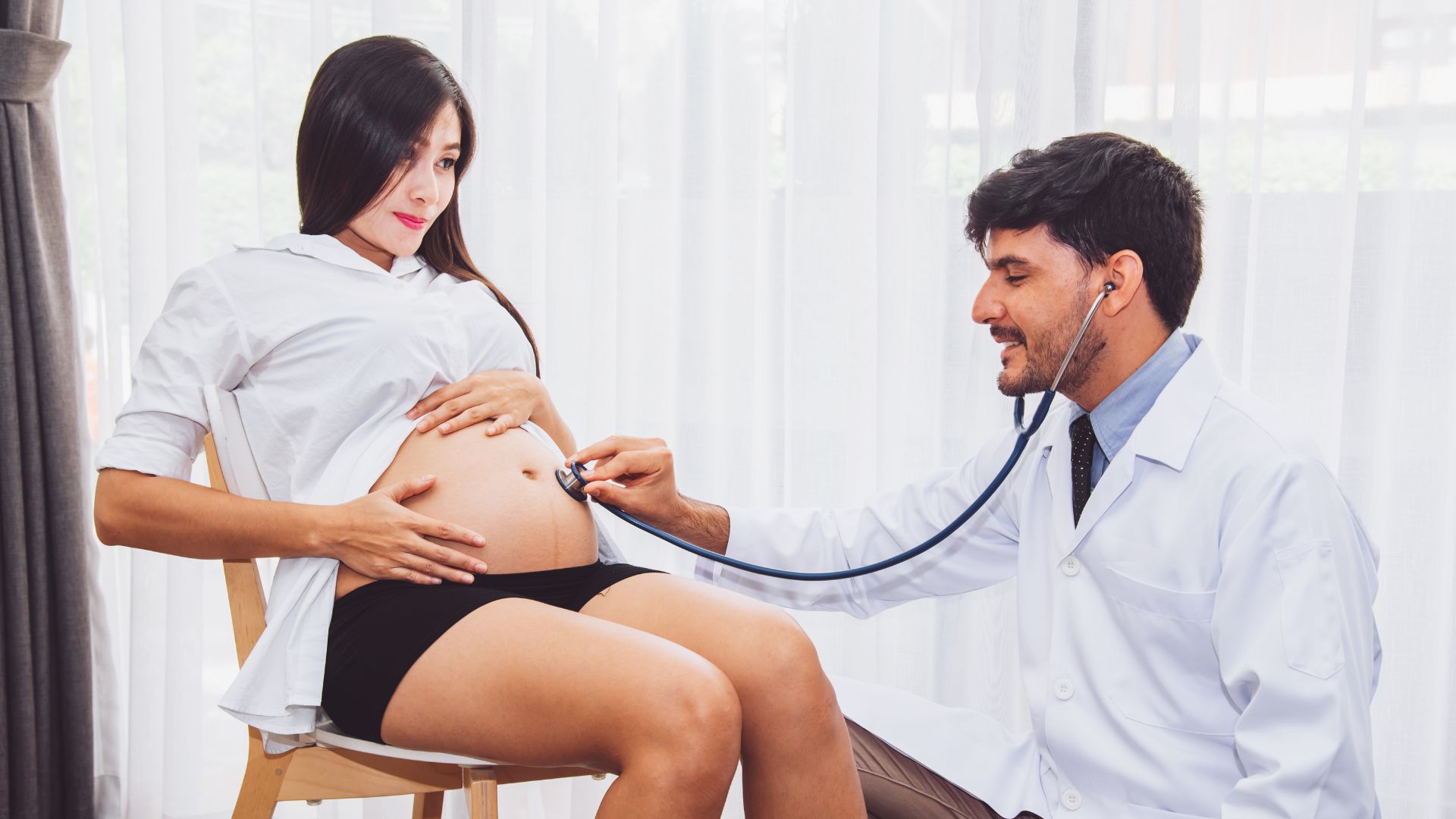 Gallardo afirma que el protocolo obliga a los médicos a ofrecer escuchar el latido  fetal a las mujeres que quieran abortar