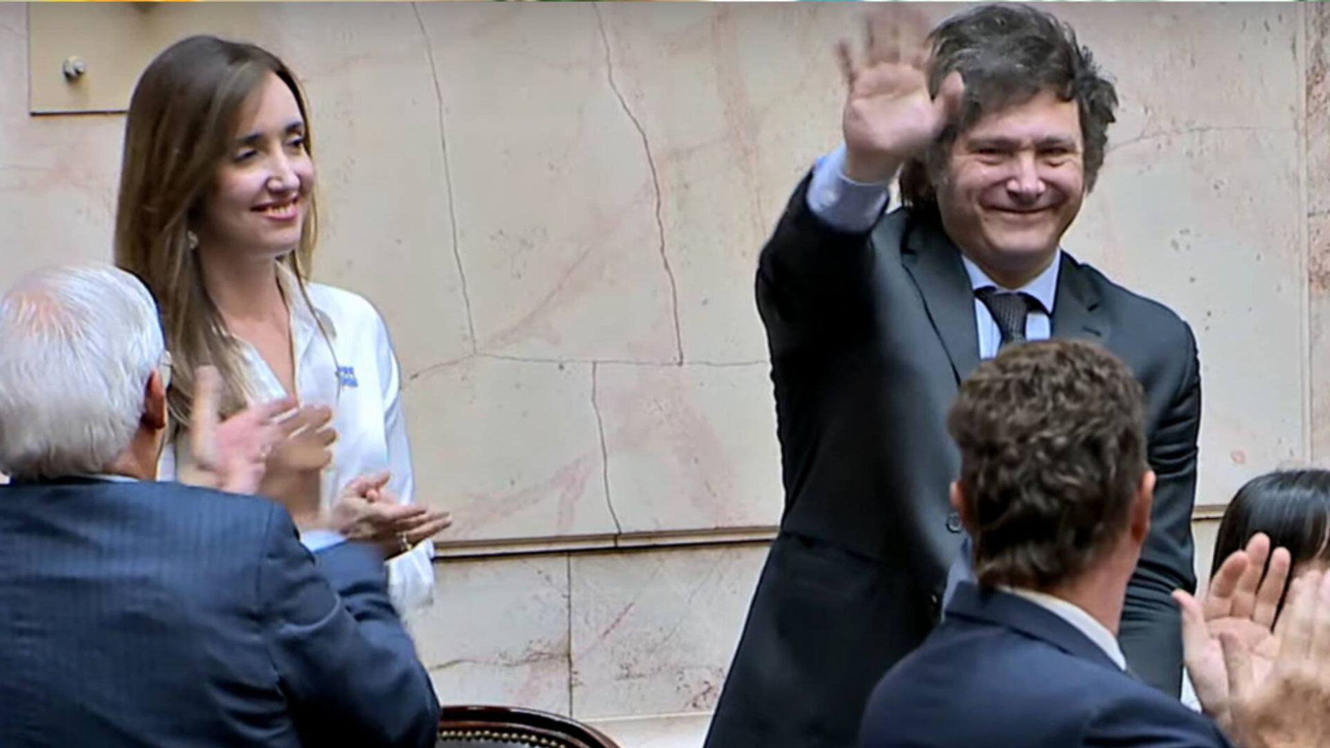 Congreso proclama a Javier Milei y Victoria Villarruel como presidente